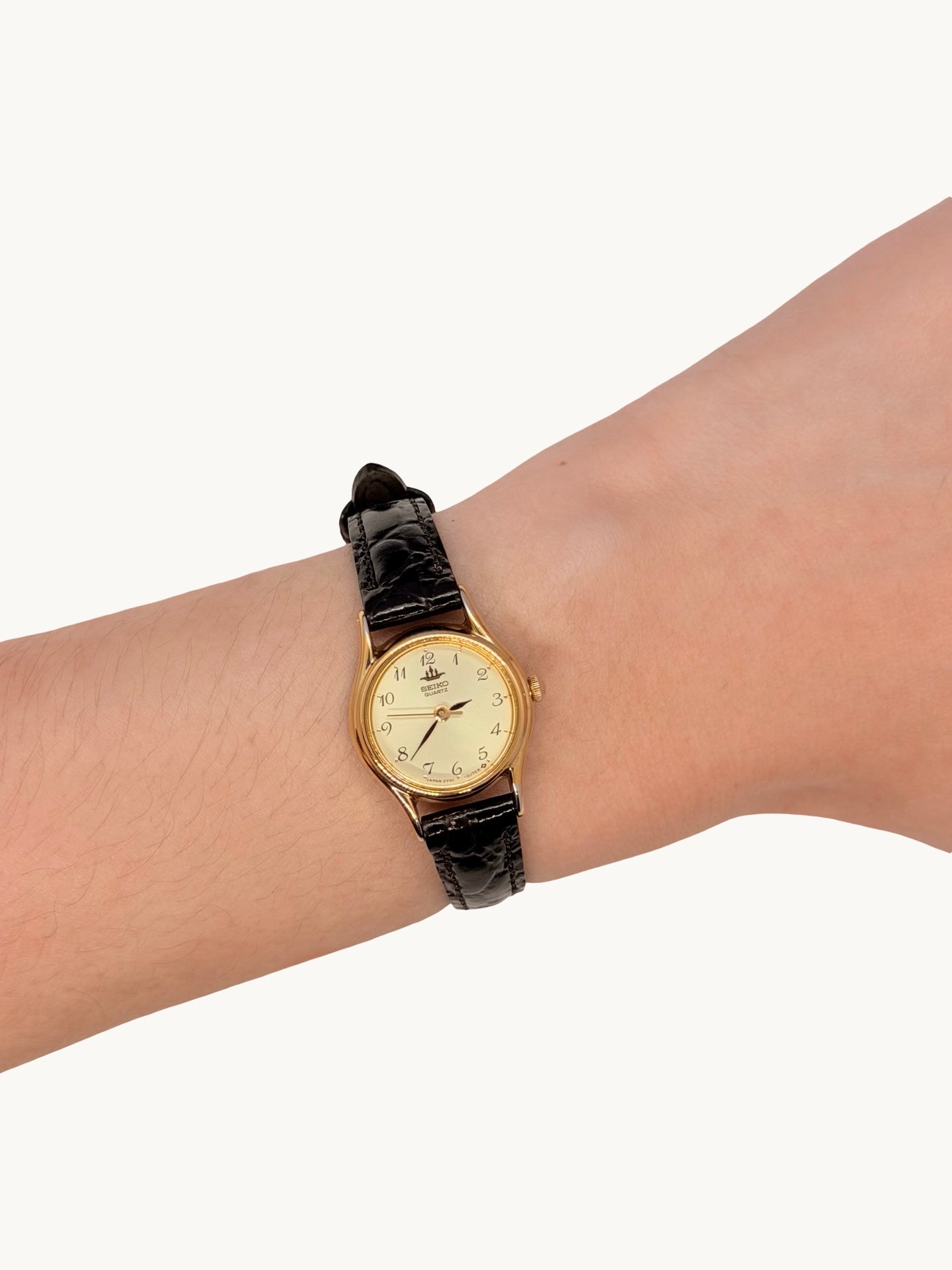 Vintage Seiko Galaxy Dainty Gold Watch